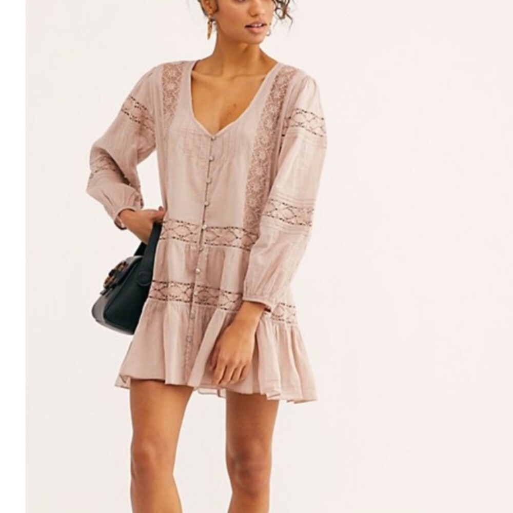 Free People One Glow
Bohemian Mini Dress